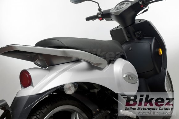 2011 Benelli Pepe 4T photo